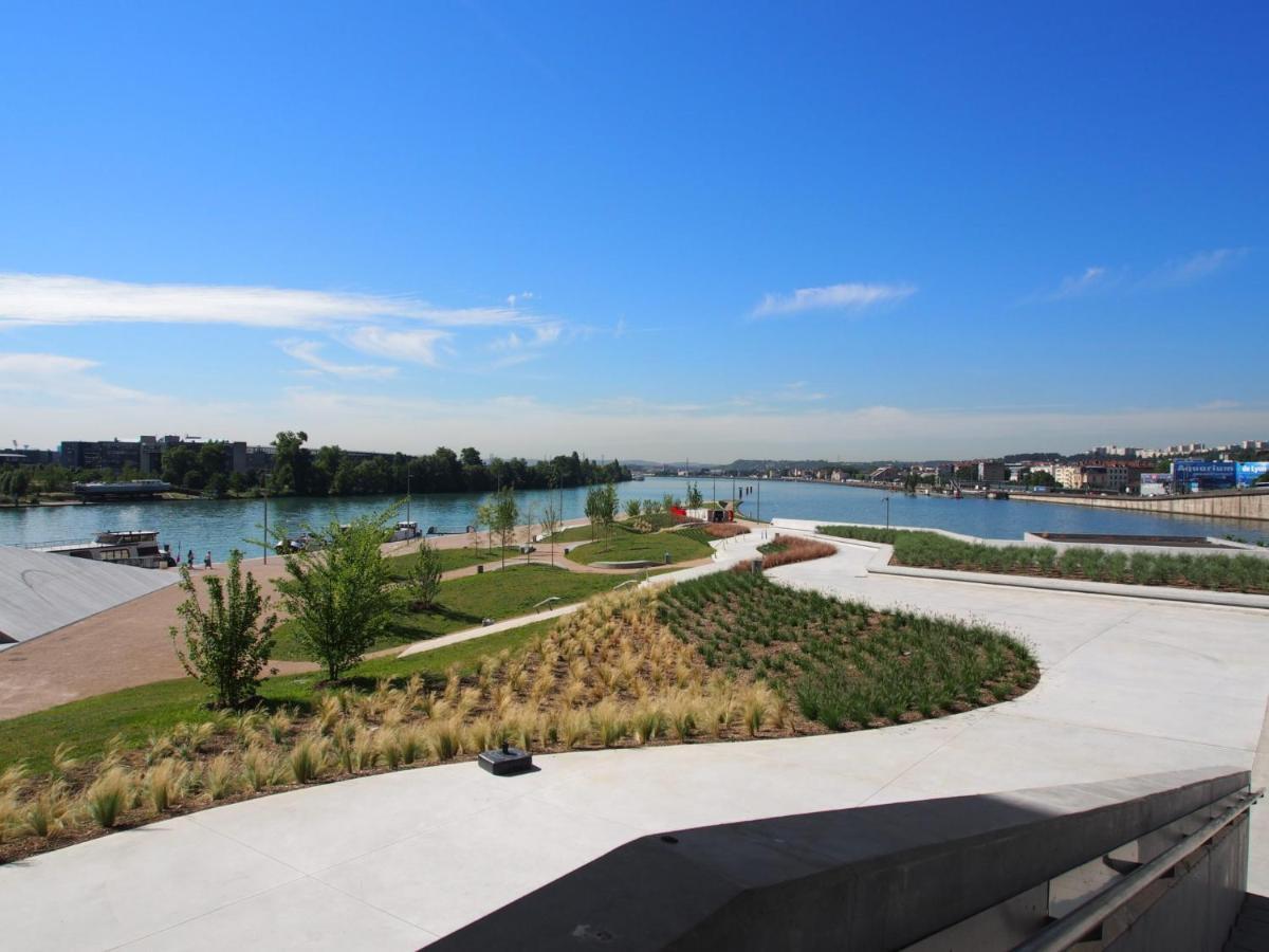 Lyon Confluence - Duplex Au Calme Avec Parking Prive En Option Διαμέρισμα Εξωτερικό φωτογραφία